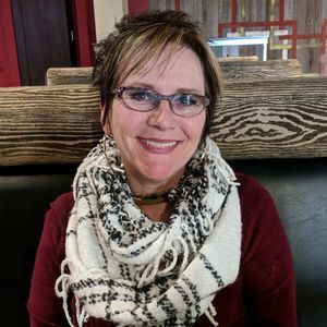 Meet your Posher, Debbe